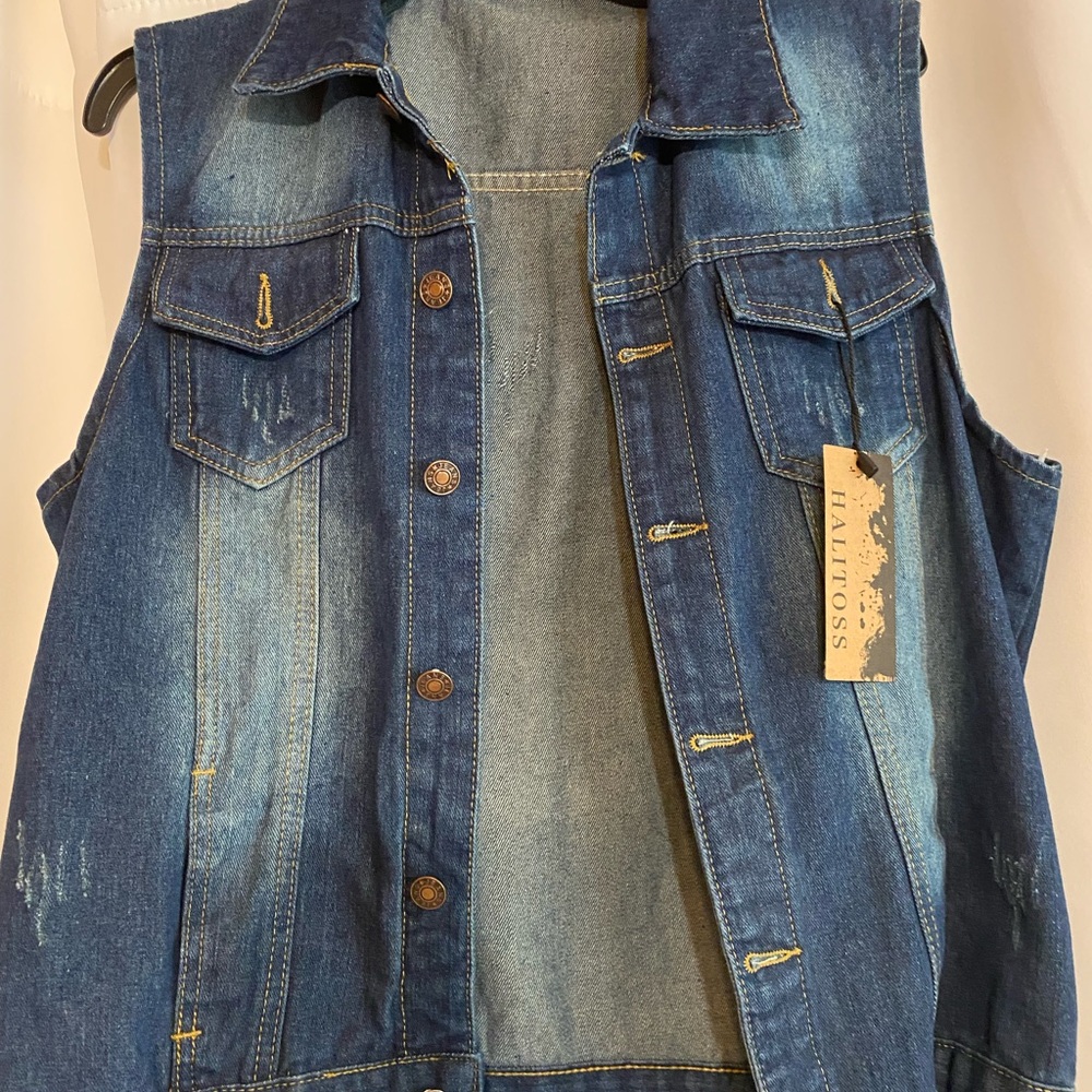 NWT Women’s Blue Denim Vest